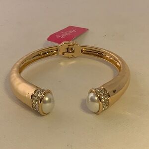 Lilly Pulitzer Gold Bracelet with Pearl and Crystal Accents - NWT